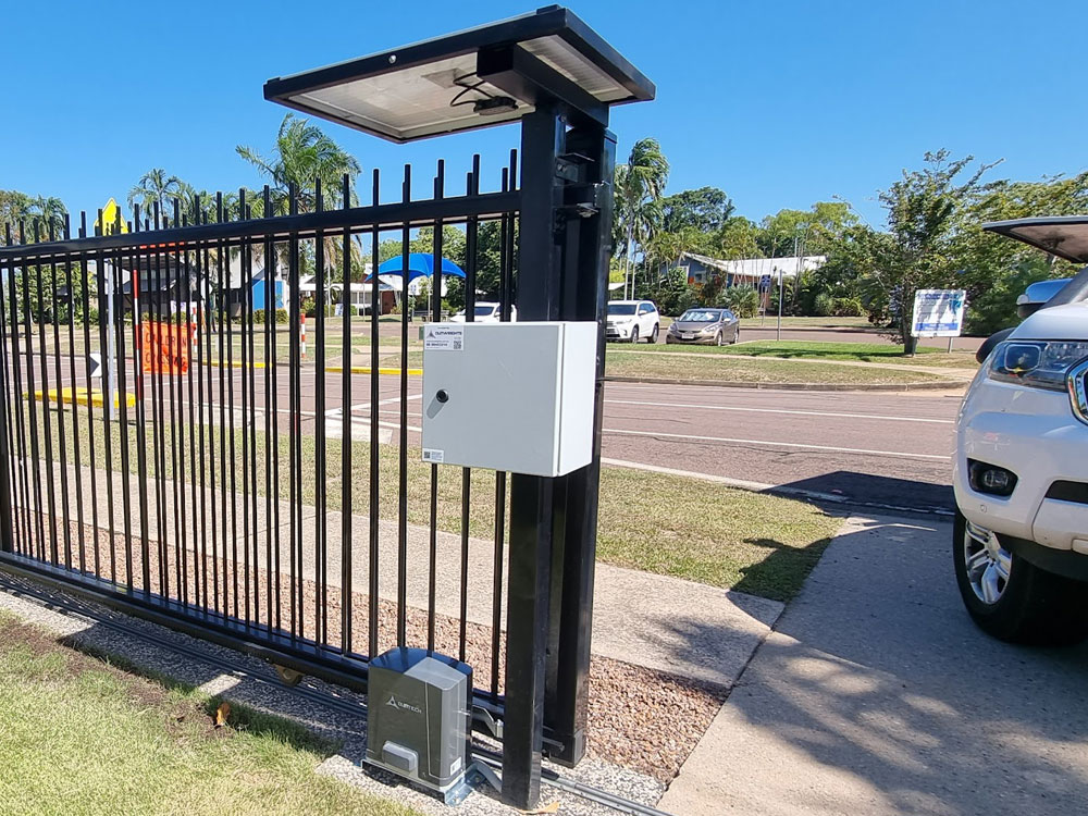 sliding gate deal solar