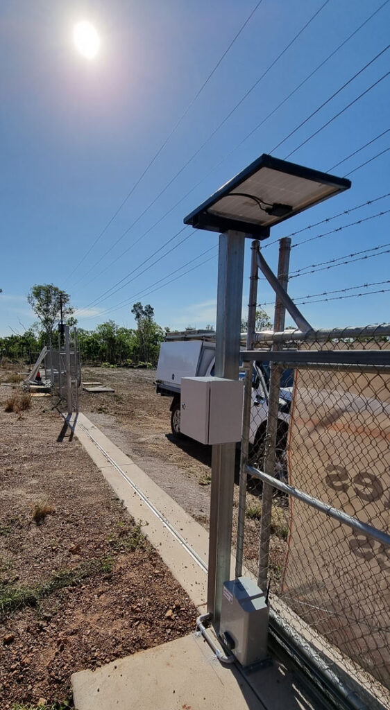 sliding gate with solar mot