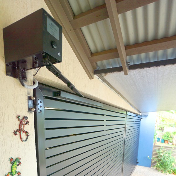 ATA swing gate motor in the wild in Darwin, Northern Territory